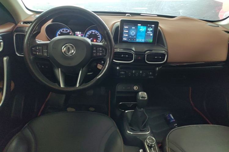 Used Dongfeng Aeolus AX4 2017 1.6L Manual ChaoShang Model Center Console