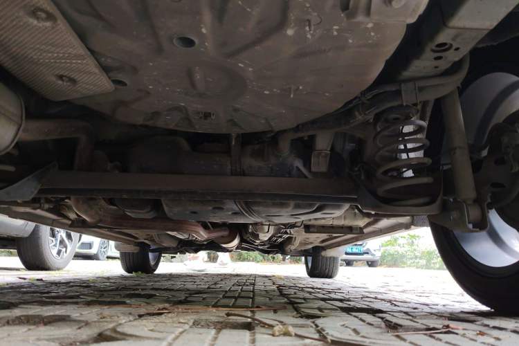 Used Dongfeng Aeolus AX4 2017 1.6L Manual ChaoShang Model Chassis Rear