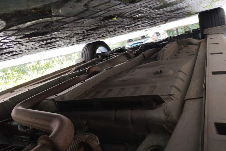 Used Dongfeng Aeolus AX4 2017 1.6L Manual ChaoShang Model Chassis Rear Left