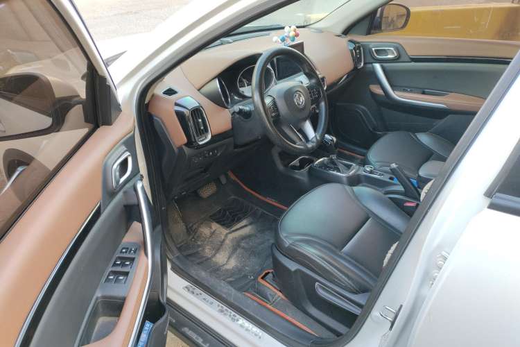 Used Dongfeng Aeolus AX4 2017 1.6L DCT Trendy Style Driver Seat
