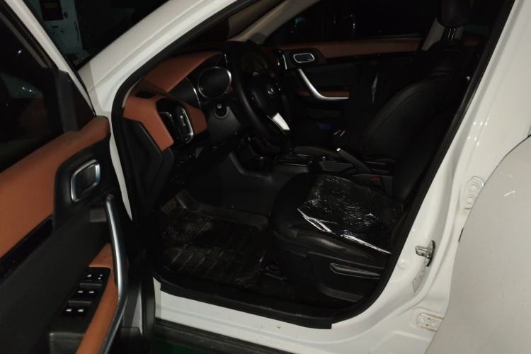 Used Dongfeng Aeolus AX4 2017 1.6L DCT Trendy Style Driver Seat