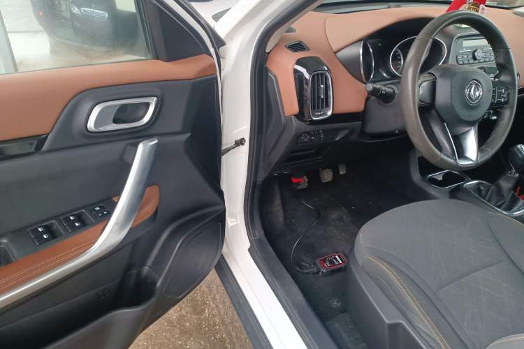 Used Dongfeng Aeolus AX4 2017 1.6L Manual Comfort Model Driver Seat