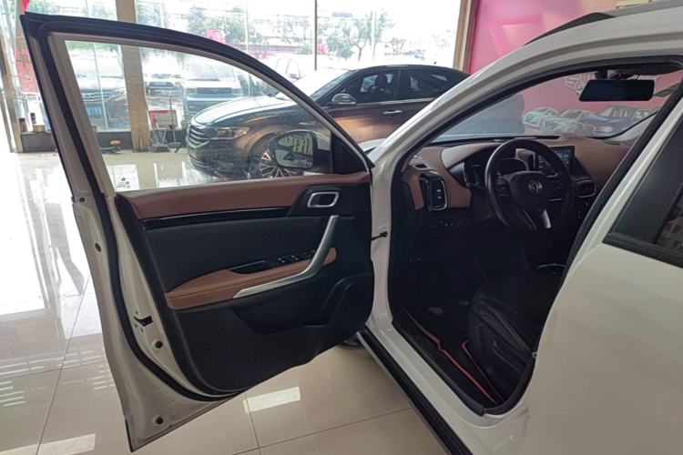 Used Dongfeng Aeolus AX4 2017 1.6L Manual ChaoShang Model Driver Seat
