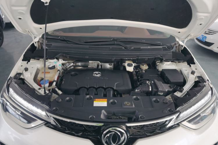 Used Dongfeng Aeolus AX4 2017 1.6L Manual ChaoShang Model Engine Bay