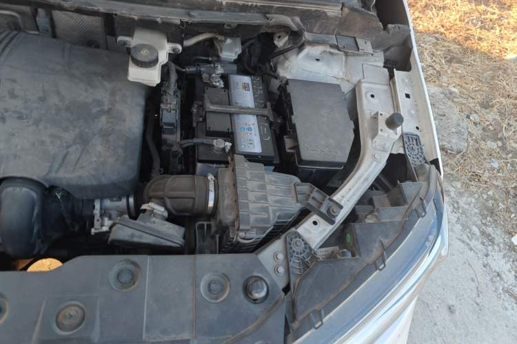 Used Dongfeng Aeolus AX4 2017 1.6L DCT Trendy Style Engine Bay Left