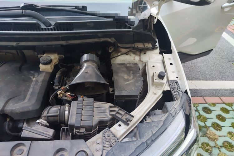 Used Dongfeng Aeolus AX4 2017 1.6L Manual ChaoShang Model Engine Bay Left