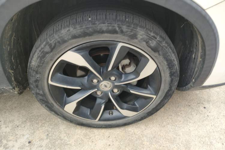 Used Dongfeng Aeolus AX4 2017 1.6L DCT Trendy Style Exterior 7