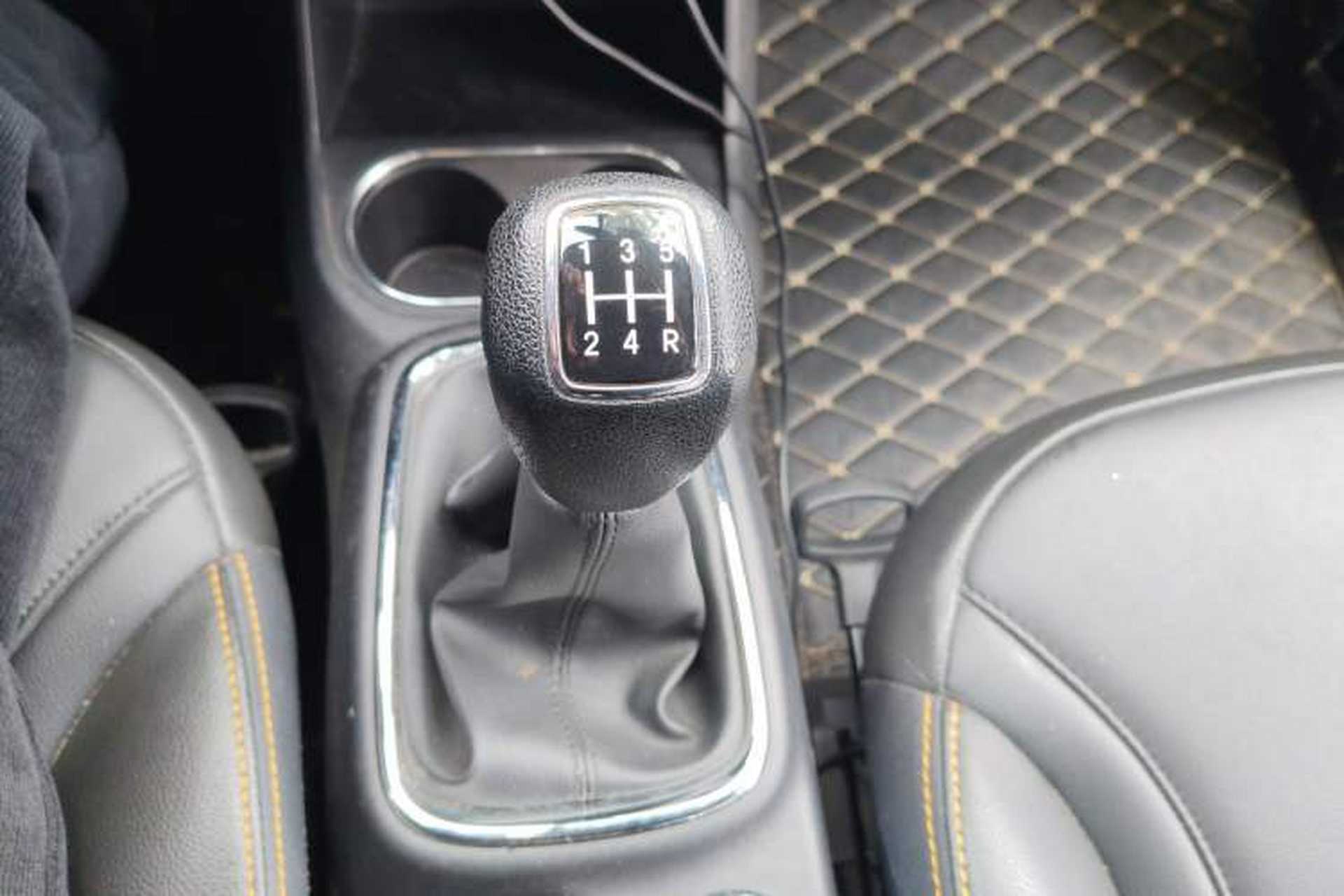 Used Dongfeng Aeolus AX4 2017 1.6L Manual ChaoShang Model Gear Lever