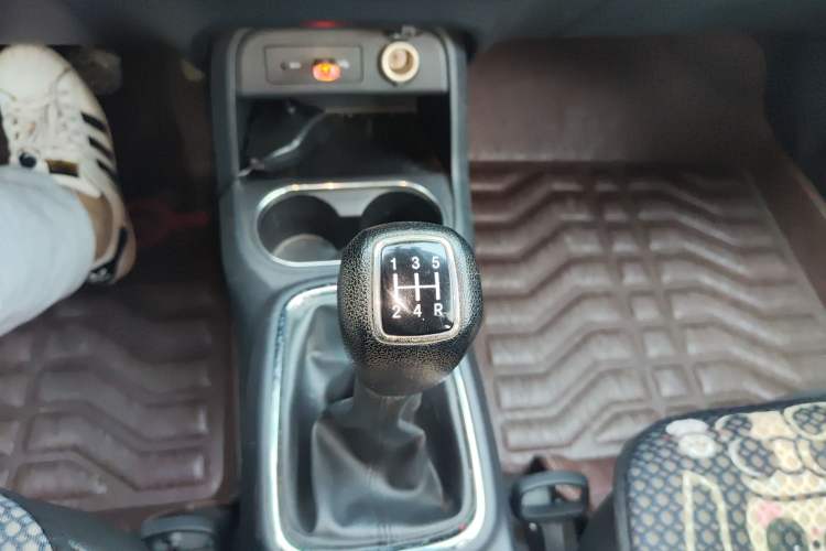 Used Dongfeng Aeolus AX4 2017 1.6L Manual ChaoShang Model Gear Lever