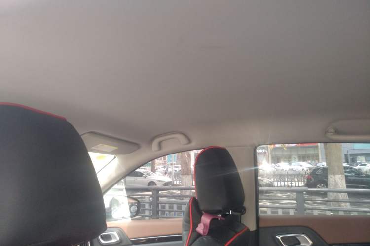 Used Dongfeng Aeolus AX4 2017 1.6L Manual ChaoShang Model Headliner