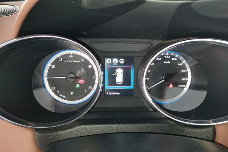 Used Dongfeng Aeolus AX4 2017 1.6L Manual ChaoShang Model Instrument Cluster