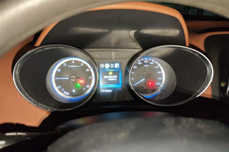 Used Dongfeng Aeolus AX4 2017 1.6L DCT Trendy Style Instrument Cluster