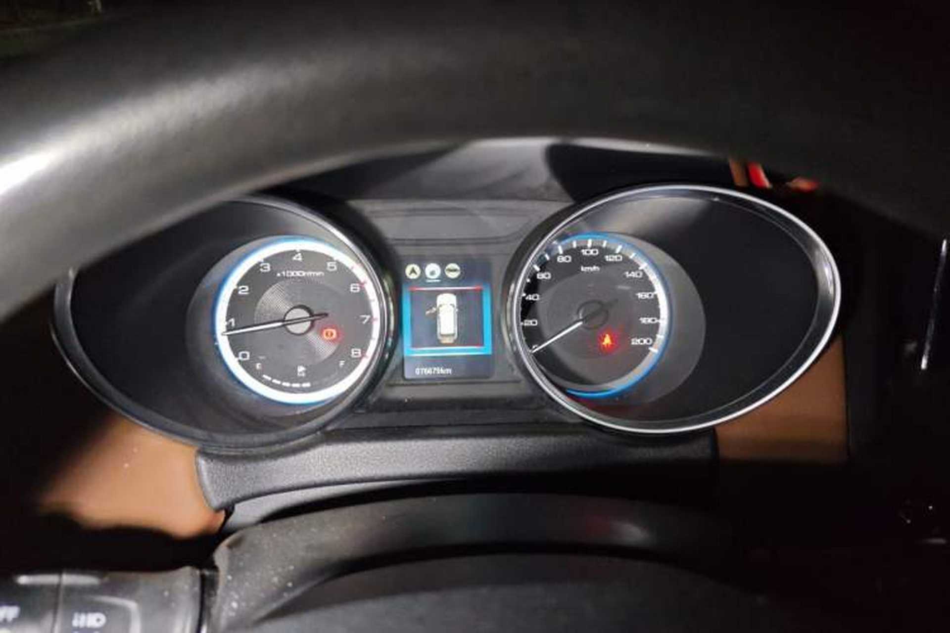 Used Dongfeng Aeolus AX4 2017 1.6L Manual ChaoShang Model Instrument Cluster