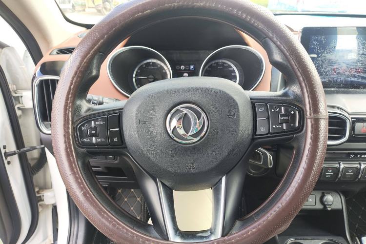 Used Dongfeng Aeolus AX4 2017 1.6L DCT Trendy Style Interior 1
