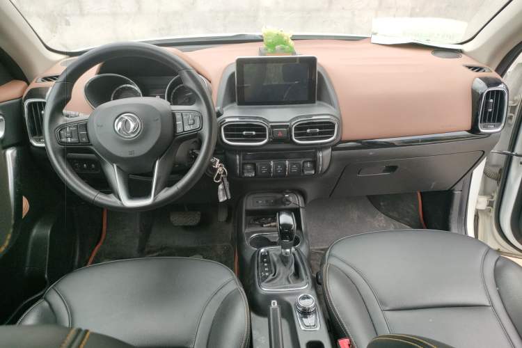 Used Dongfeng Aeolus AX4 2017 1.6L DCT Trendy Style Interior 2