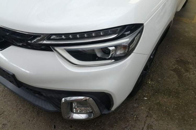 Used Dongfeng Aeolus AX4 2017 1.6L DCT Trendy Style Left Front Headlight