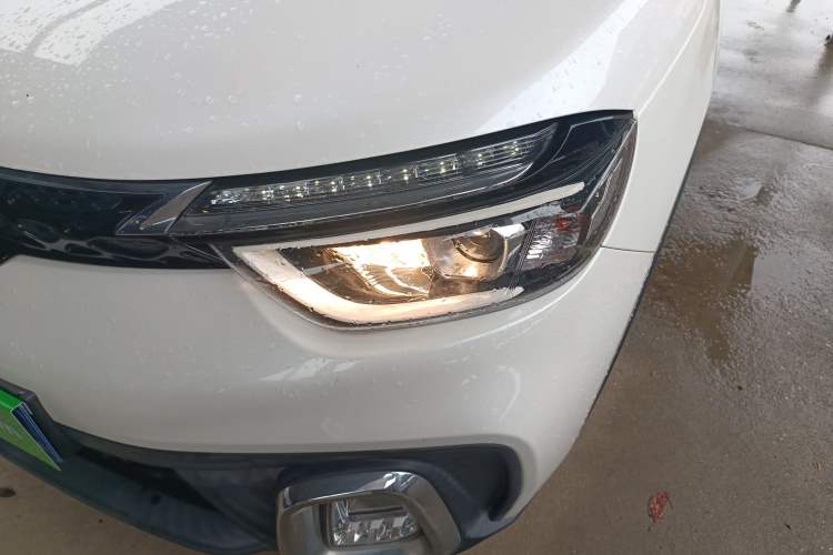 Used Dongfeng Aeolus AX4 2017 1.6L Manual Comfort Model Left Front Headlight