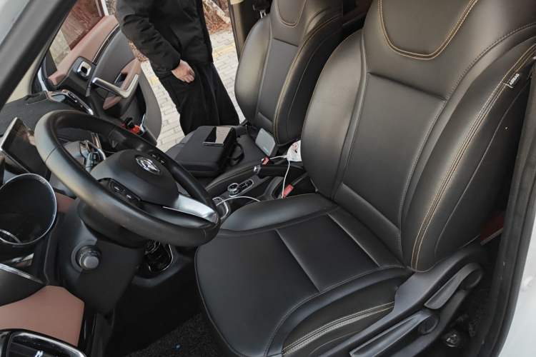 Used Dongfeng Aeolus AX4 2017 1.6L DCT Trendy Style Left Front Seat