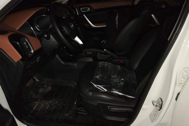 Used Dongfeng Aeolus AX4 2017 1.6L DCT Trendy Style Left Front Seat