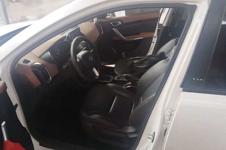 Used Dongfeng Aeolus AX4 2017 1.4T DCT Trendy & Stylish Model Left Front Seat