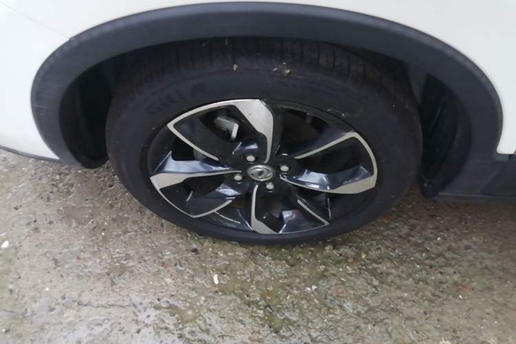 Used Dongfeng Aeolus AX4 2017 1.6L DCT Trendy Style Left Front Wheel Hub