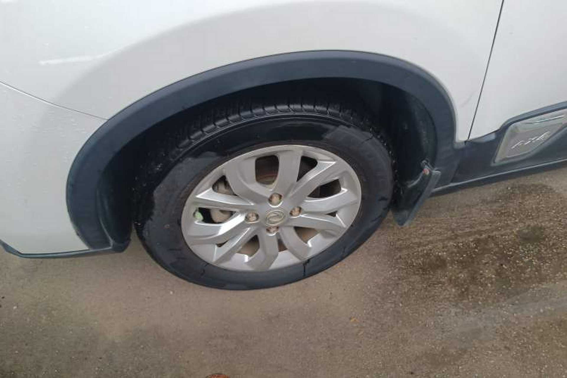Used Dongfeng Aeolus AX4 2017 1.6L Manual Comfort Model Left Front Wheel Hub