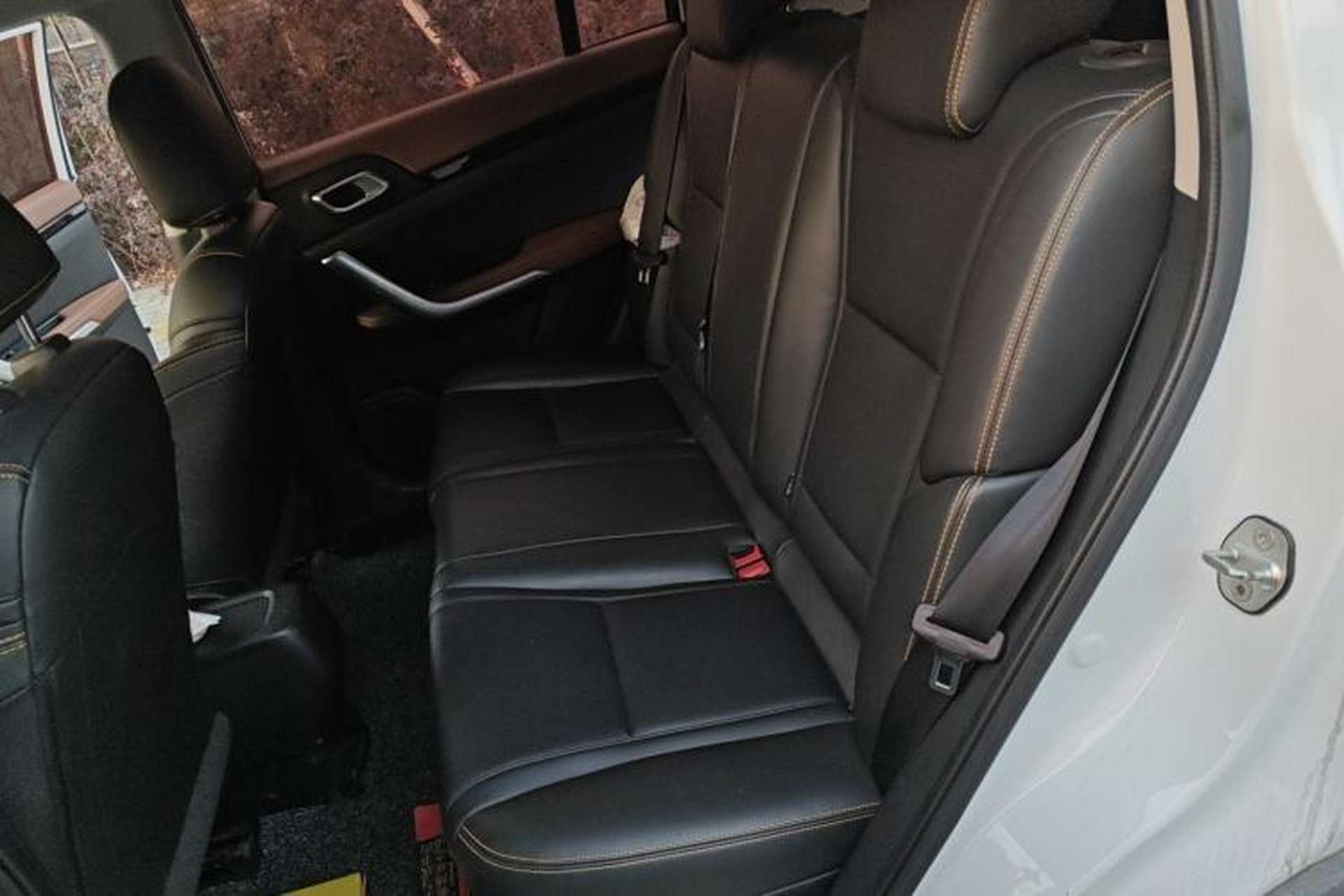Used Dongfeng Aeolus AX4 2017 1.6L DCT Trendy Style Left Rear Seat