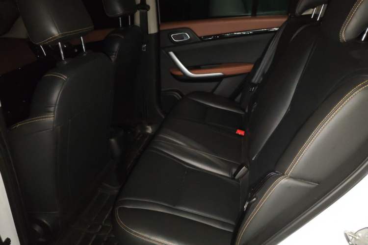 Used Dongfeng Aeolus AX4 2017 1.6L DCT Trendy Style Left Rear Seat