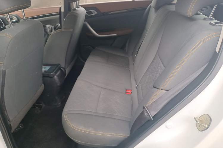 Used Dongfeng Aeolus AX4 2017 1.6L Manual Comfort Model Left Rear Seat
