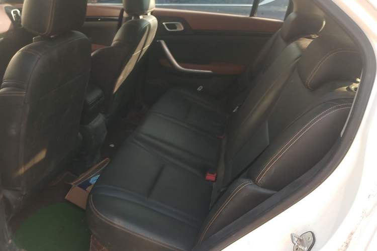 Used Dongfeng Aeolus AX4 2017 1.6L Manual ChaoShang Model Left Rear Seat