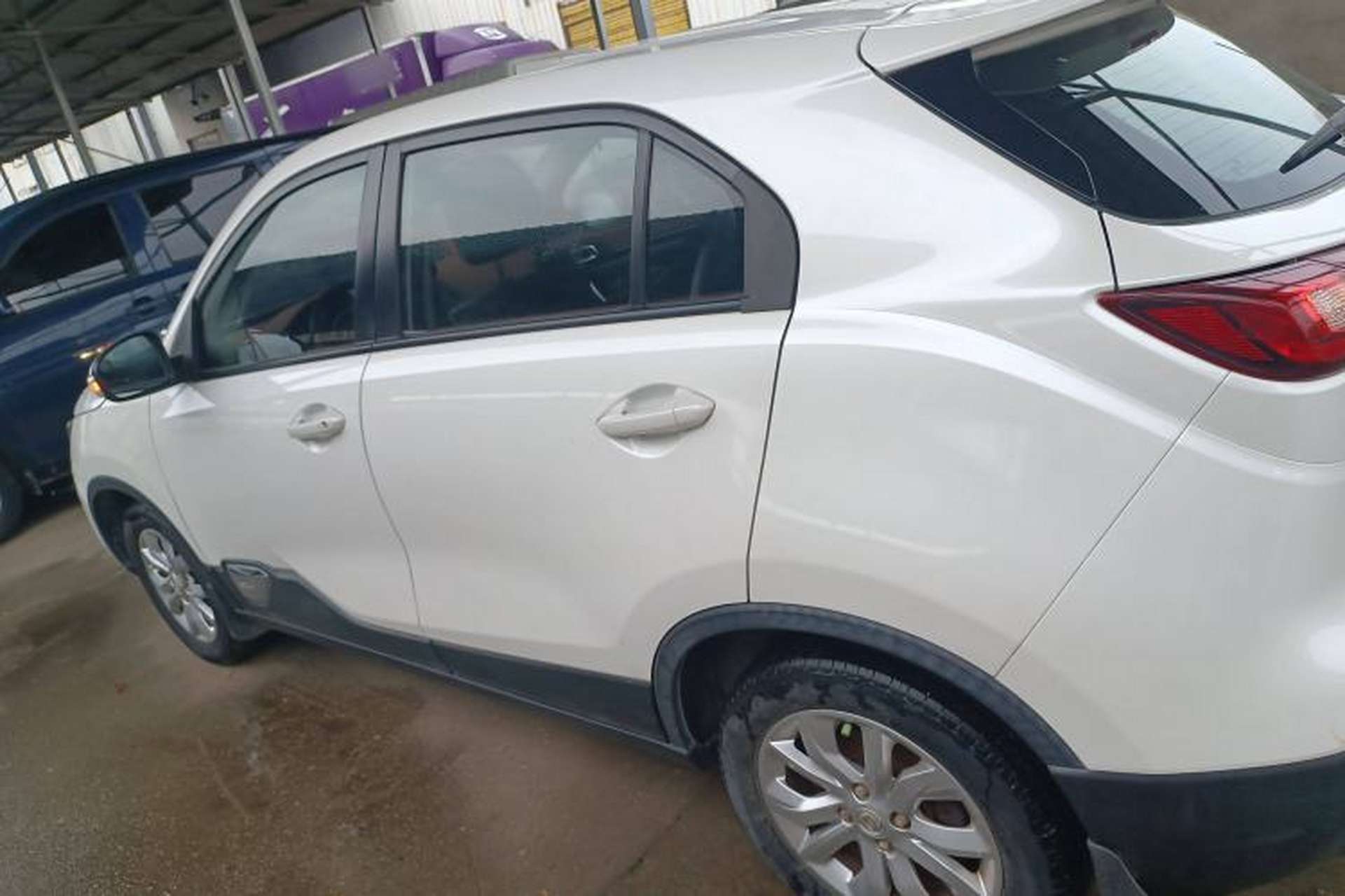 Used Dongfeng Aeolus AX4 2017 1.6L Manual Comfort Model Left Side