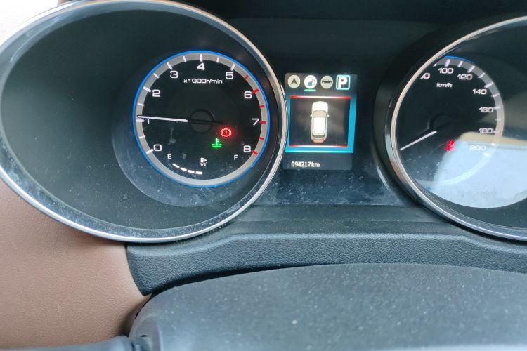 Used Dongfeng Aeolus AX4 2017 1.6L DCT Trendy Style Odometer Close Up
