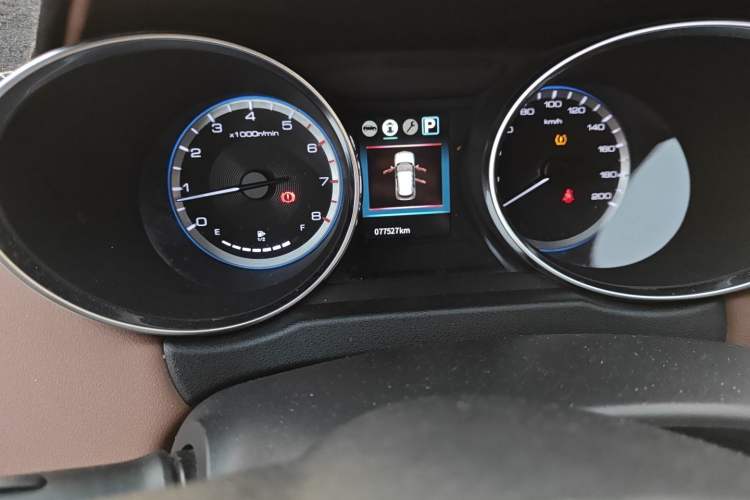 Used Dongfeng Aeolus AX4 2017 1.6L DCT Trendy Style Odometer Close Up