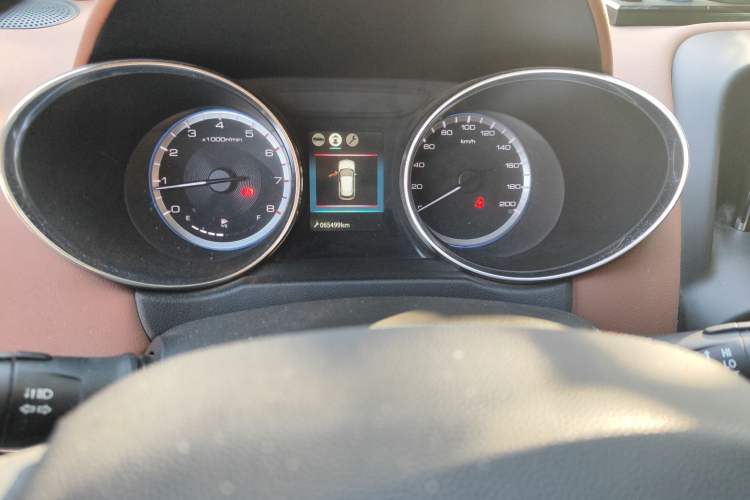 Used Dongfeng Aeolus AX4 2017 1.6L Manual ChaoShang Model Odometer Close Up