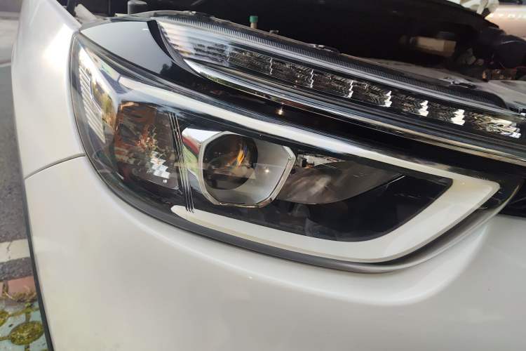 Used Dongfeng Aeolus AX4 2017 1.6L Manual ChaoShang Model Right Front Headlight