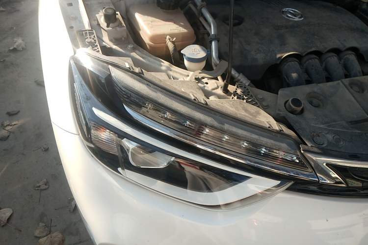 Used Dongfeng Aeolus AX4 2017 1.6L Manual ChaoShang Model Right Front Headlight