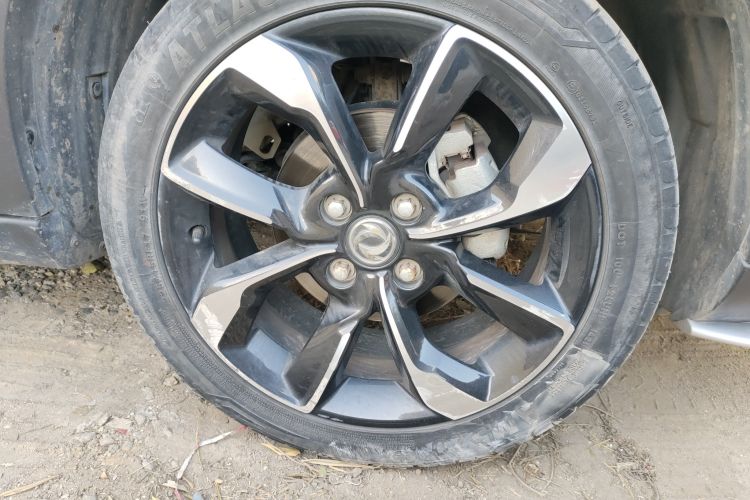 Used Dongfeng Aeolus AX4 2017 1.6L DCT Trendy Style Right Front Wheel Hub