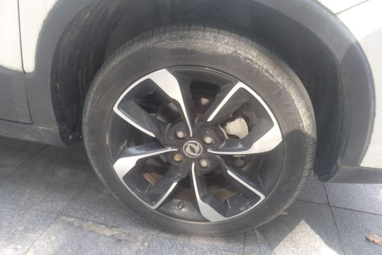 Used Dongfeng Aeolus AX4 2017 1.6L Manual ChaoShang Model Right Front Wheel Hub