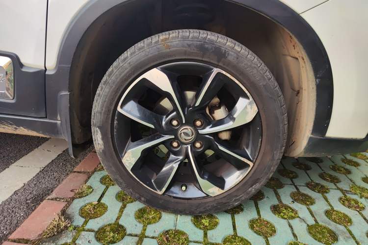 Used Dongfeng Aeolus AX4 2017 1.6L Manual ChaoShang Model Right Front Wheel Hub