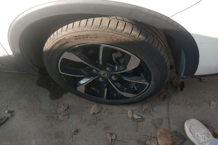 Used Dongfeng Aeolus AX4 2017 1.6L Manual ChaoShang Model Right Front Wheel Hub
