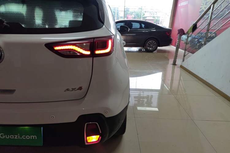 Used Dongfeng Aeolus AX4 2017 1.6L Manual ChaoShang Model Right Rear Taillight