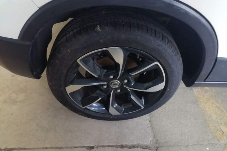 Used Dongfeng Aeolus AX4 2017 1.6L DCT Trendy Style Right Rear Wheel Hub