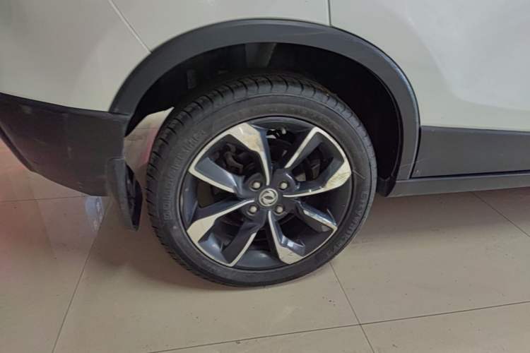 Used Dongfeng Aeolus AX4 2017 1.6L Manual ChaoShang Model Right Rear Wheel Hub