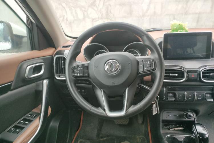 Used Dongfeng Aeolus AX4 2017 1.6L DCT Trendy Style Steering Wheel