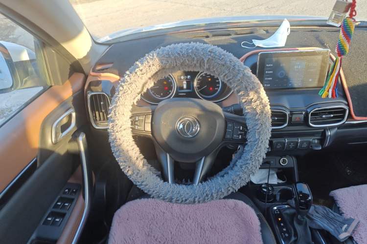 Used Dongfeng Aeolus AX4 2017 1.6L DCT Trendy Style Steering Wheel