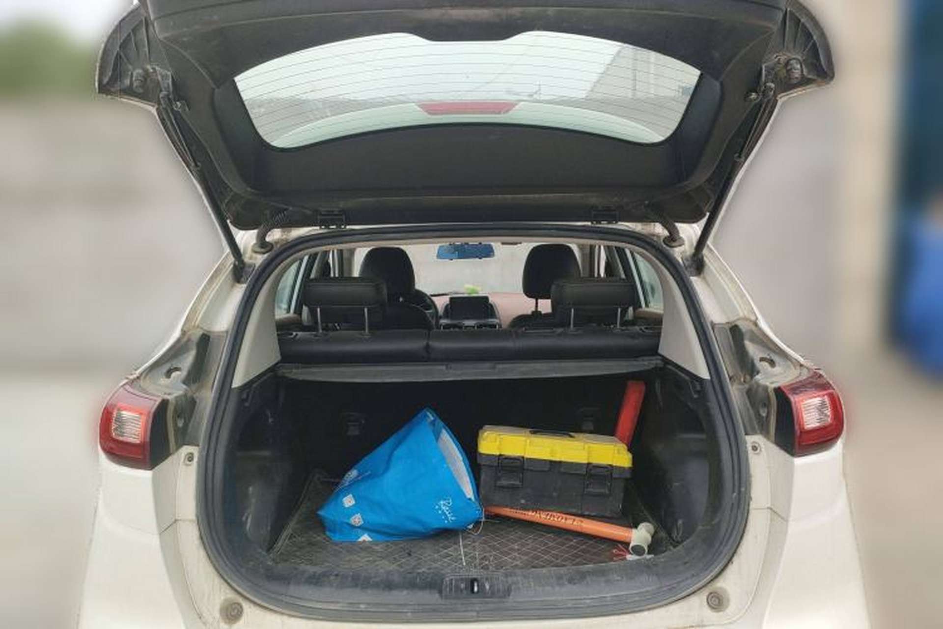 Used Dongfeng Aeolus AX4 2017 1.6L DCT Trendy Style Trunk
