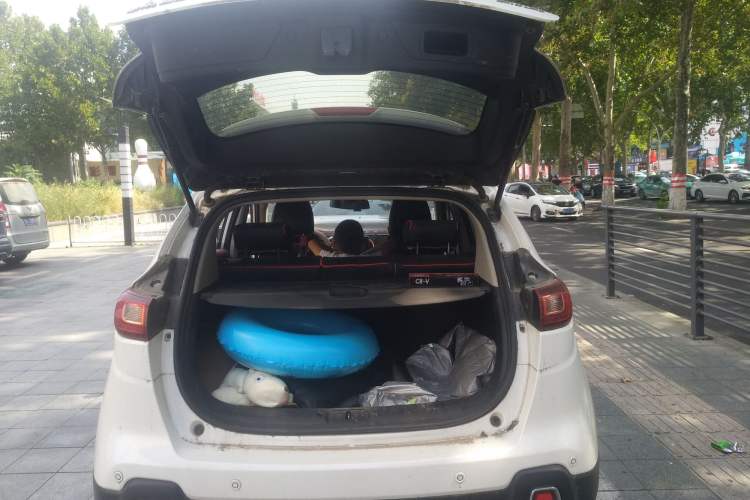 Used Dongfeng Aeolus AX4 2017 1.6L Manual ChaoShang Model Trunk