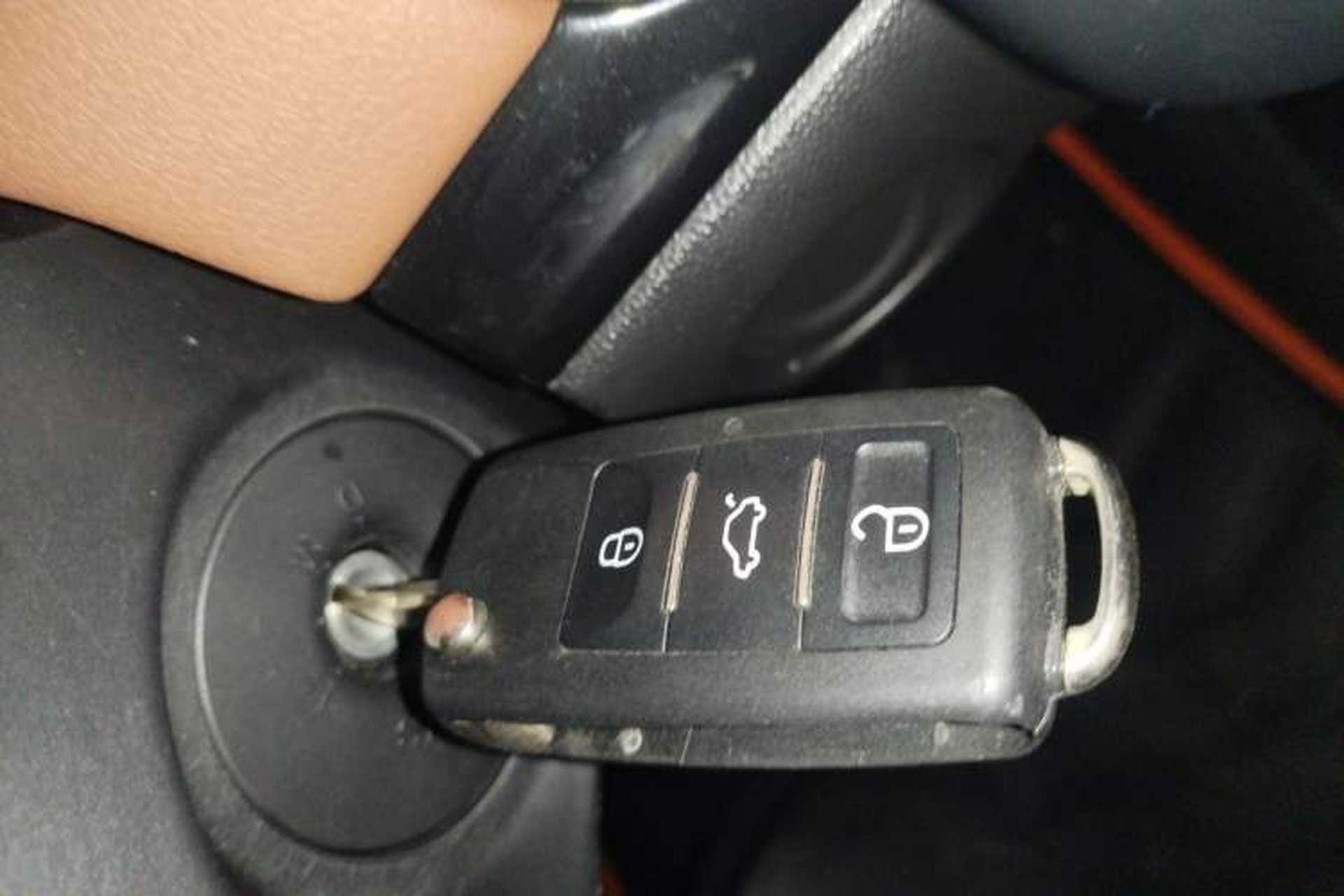 Used Dongfeng Aeolus AX4 2017 1.6L DCT Trendy Style Vehicle Key