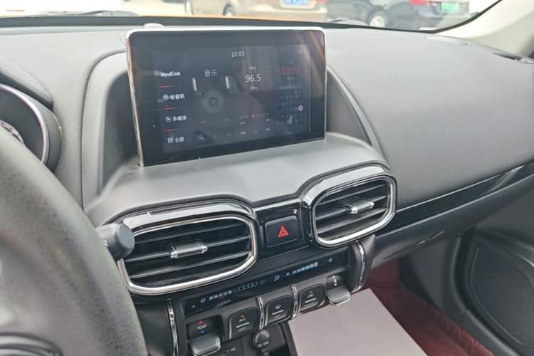 Used Dongfeng Aeolus AX4 2017 1.6L DCT Trendy Style Audio And AC Panel