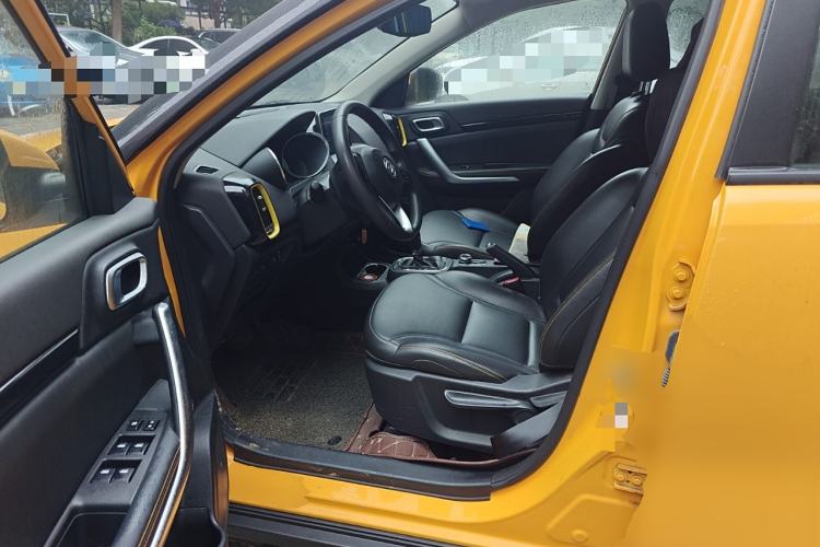 Used Dongfeng Aeolus AX4 2017 1.6L DCT Trendy Style Driver Seat
